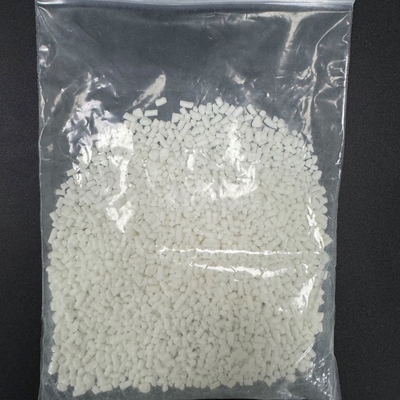 1,23-벤조트리아졸 (BTA), 흰색 바늘 모양의 결정물질, 경직 방지제로 사용되며, 반냉각 액체, 항산화 첨가물